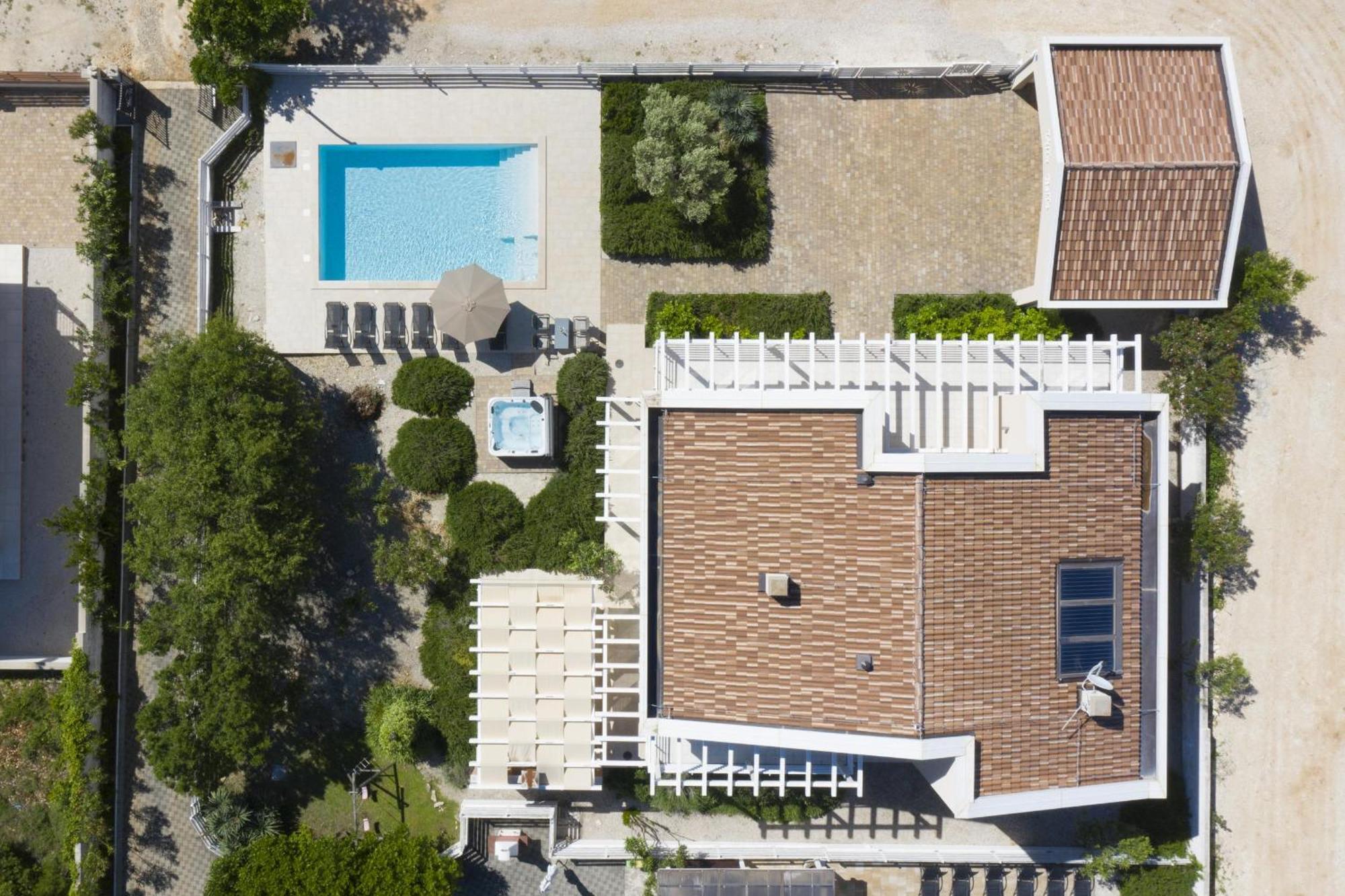 Villa Bella - Beautiful And Modern House With Pool, Souna, Jacuzzi & Playground, Liznjan - Istra Exterior photo