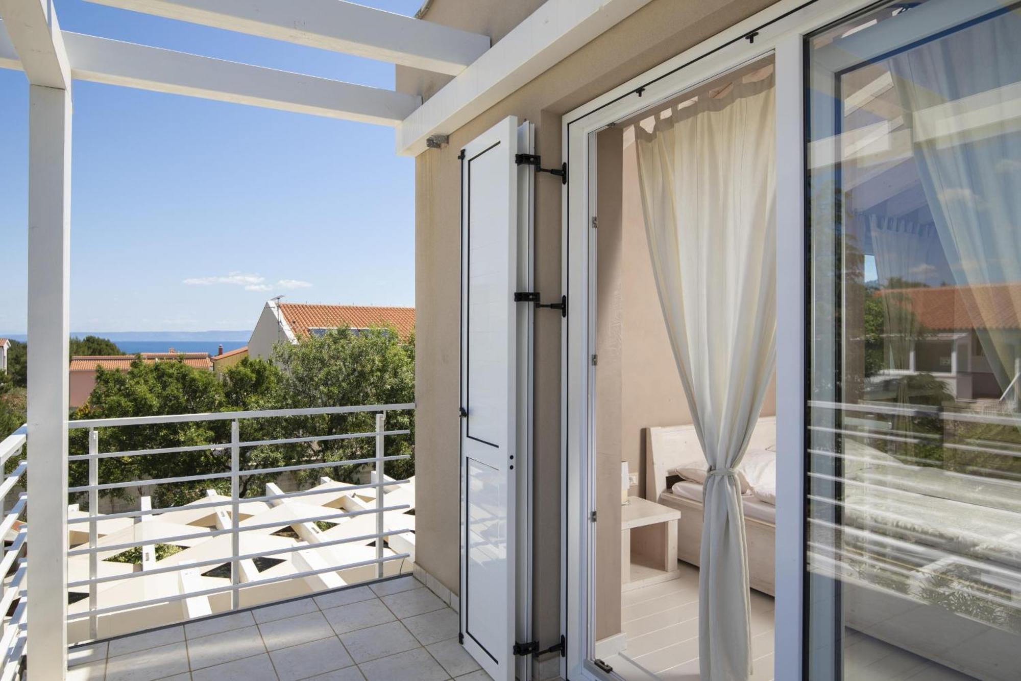 Villa Bella - Beautiful And Modern House With Pool, Souna, Jacuzzi & Playground, Liznjan - Istra Exterior photo