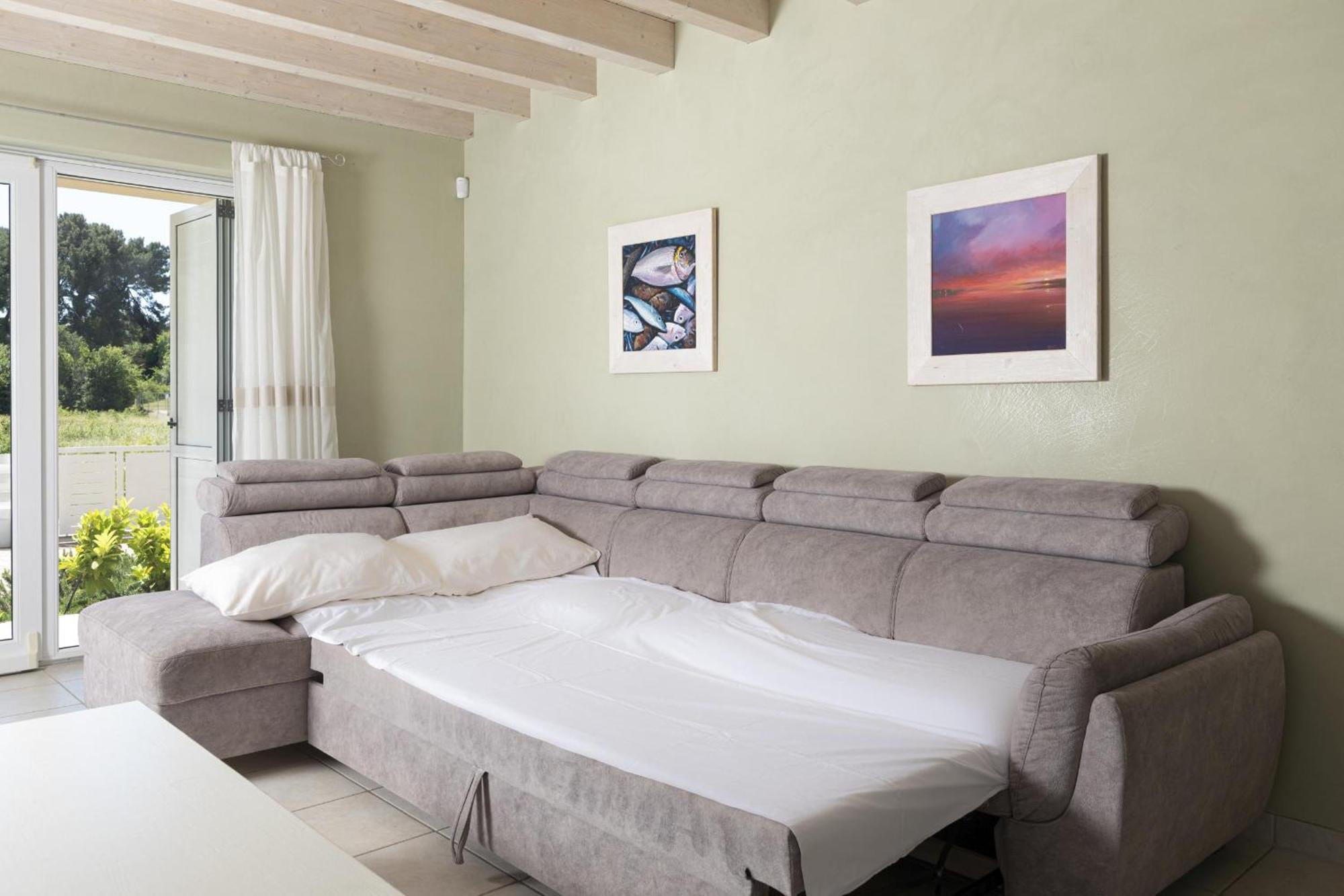 Villa Bella - Beautiful And Modern House With Pool, Souna, Jacuzzi & Playground, Liznjan - Istra Exterior photo